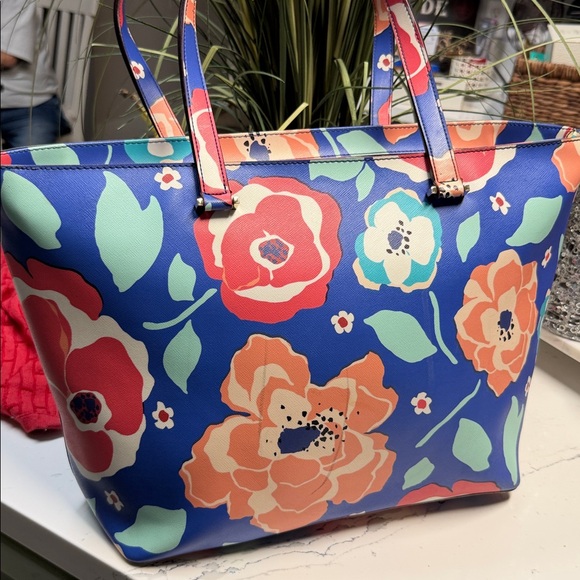 Kate Spade Vibrant Floral Tote - Picture 5 of 8